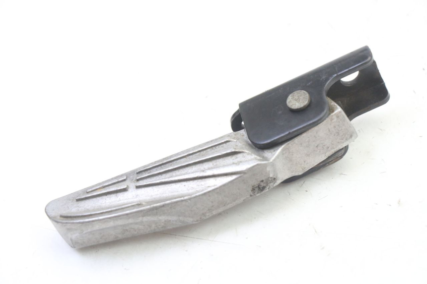 photo de RIGHT REAR FOOTPEG VENESI FLY RETRO 4T 50 (2020 - 2025) - Zoom on usage condition