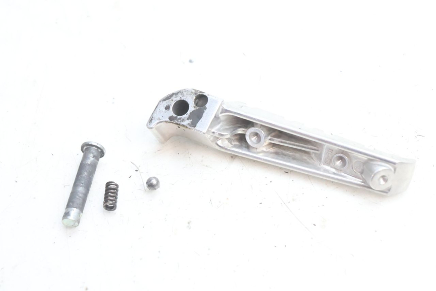 photo de REAR RIGHT FOOTREST YAMAHA FZ8 800 (2010 - 2016) - Product overview