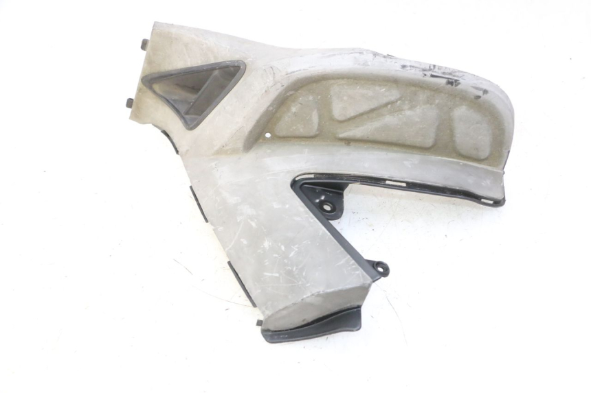 photo de REAR RIGHT FOOTREST KYMCO GRAND DINK 125 (2008 - 2014) - Surface and material condition