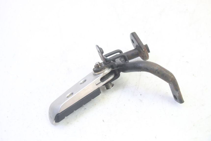 photo de REAR RIGHT FOOTREST SYM GTS EVO 125 (2009 - 2013) - Alternative perspective