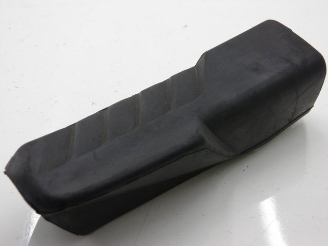 photo de REAR RIGHT FOOTREST HONDA FES S-WING SWING 125 (2007 - 2015) - Component detail