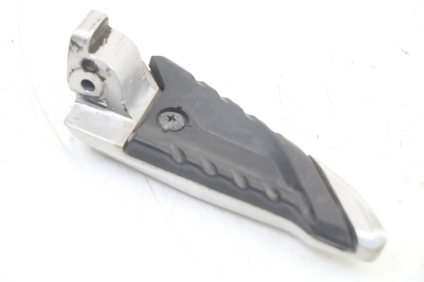 photo de REAR RIGHT FOOTREST HONDA SH i 300 (2015 - 2020) - Alternative perspective