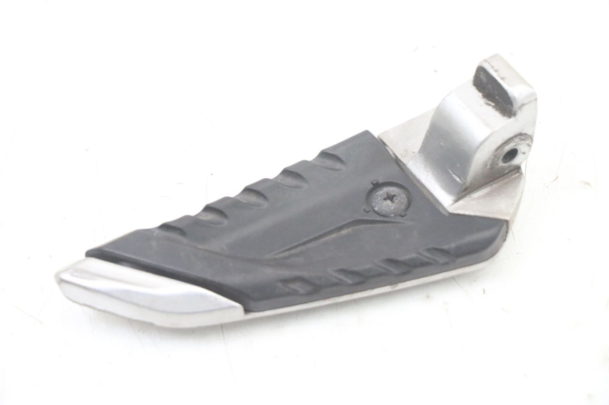 photo de REAR RIGHT FOOTREST HONDA SH i 300 (2015 - 2020) - Technical close-up