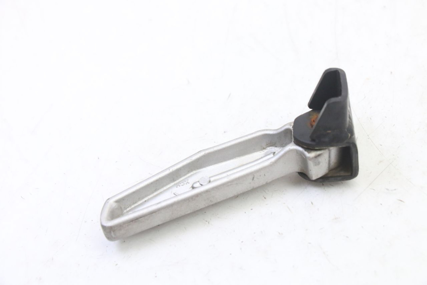 photo de REAR RIGHT FOOTREST SYM JET 14 4T 50 (2018 - 2022) - Technical close-up