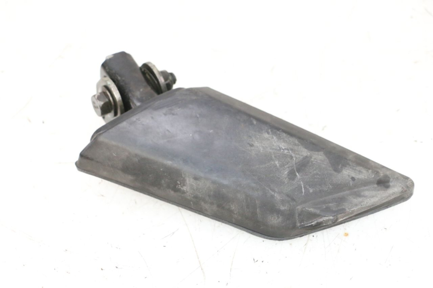 photo de RIGHT REAR FOOTREST PEUGEOT KISBEE 2T 50 (2010 - 2017) - Zoom on usage condition