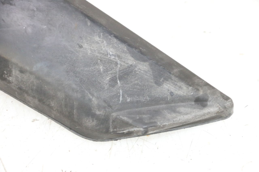 photo de RIGHT REAR FOOTREST PEUGEOT KISBEE 2T 50 (2010 - 2017) - Product overview