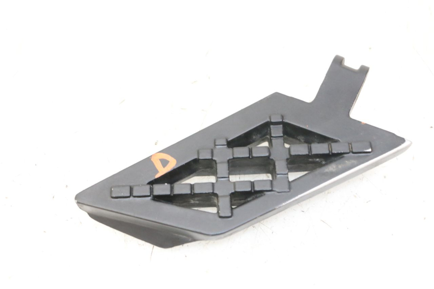 photo de REAR RIGHT FOOTREST PEUGEOT KISBEE 4T 50 (2018 - 2022) - Main view