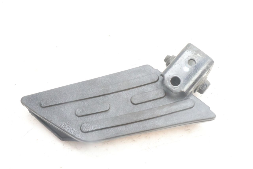 photo de RIGHT REAR FOOTREST PEUGEOT KISBEE 4T 50 (2010 - 2017) - Component detail