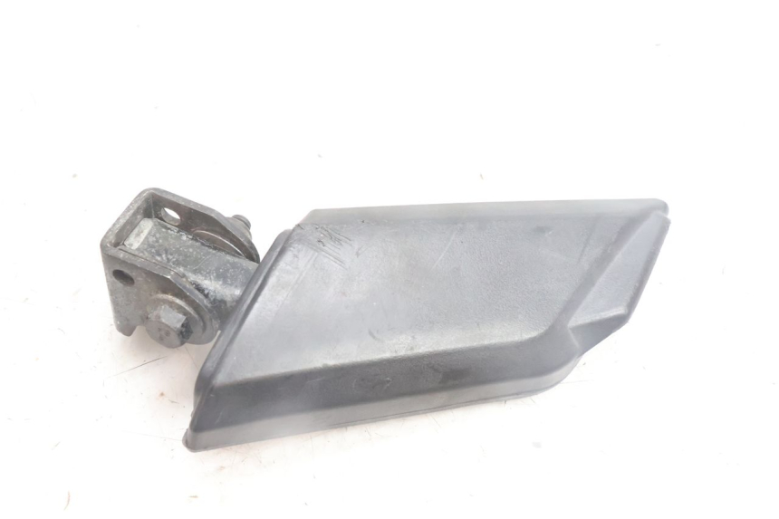 photo de RIGHT REAR FOOTREST PEUGEOT KISBEE 4T 50 (2010 - 2017) - Alternative perspective