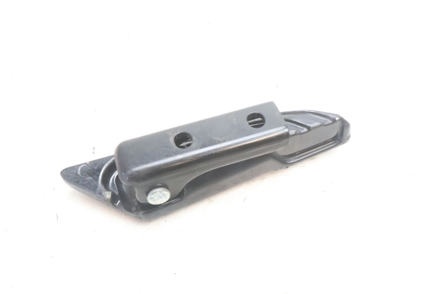 photo de REAR RIGHT FOOTREST PIAGGIO LIBERTY IGET 4T 50 (2021 - 2025) - Technical close-up