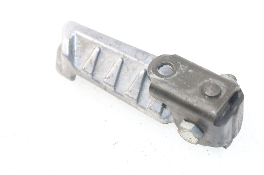 photo de REAR RIGHT FOOTREST PEUGEOT LUDIX 50 (2008 - 2017) - Component detail