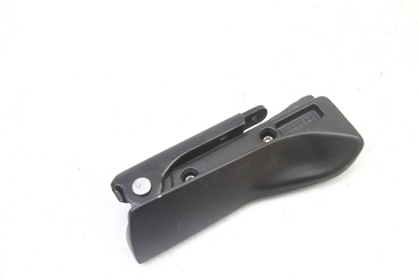 photo de REAR RIGHT FOOTREST PIAGGIO MP3 HPE 310 (2024 - 2025) - Technical close-up