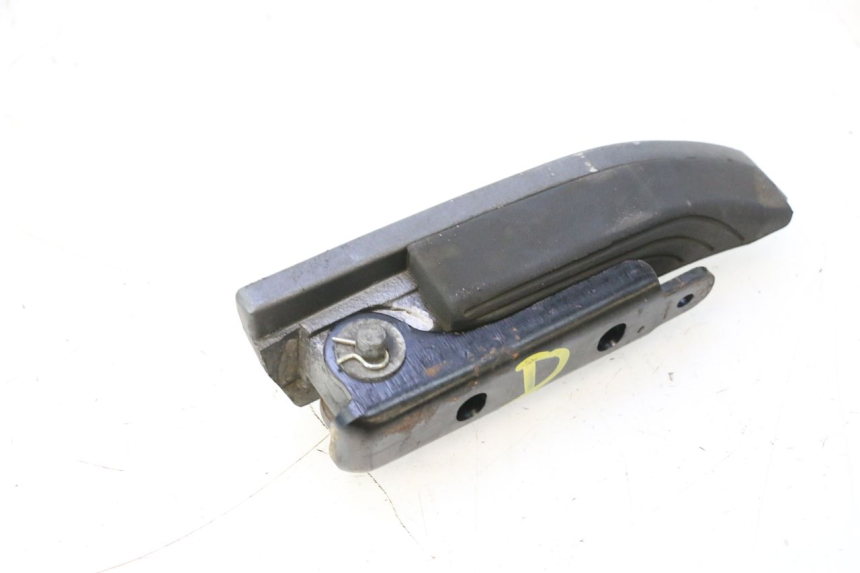 photo de REAR RIGHT FOOTREST PIAGGIO MP3 500 (2016 - 2018) - Component detail