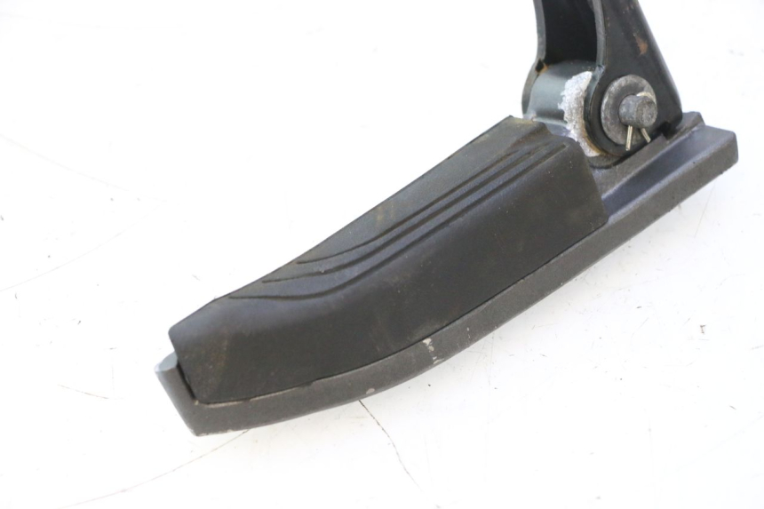 photo de REAR RIGHT FOOTREST PIAGGIO MP3 500 (2016 - 2018) - Technical close-up