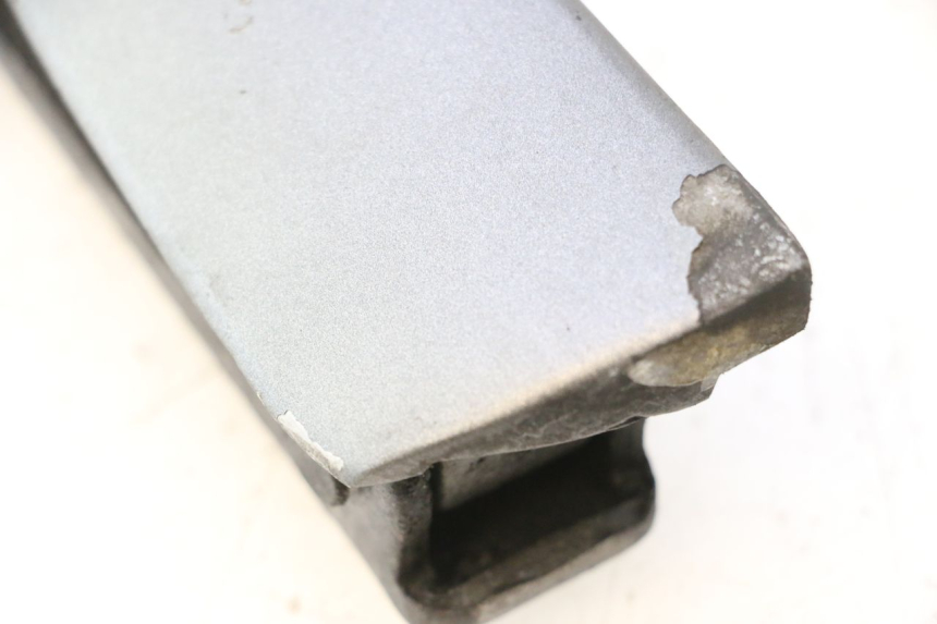 photo de REAR RIGHT FOOTREST PIAGGIO MP3 500 (2016 - 2018) - Technical close-up
