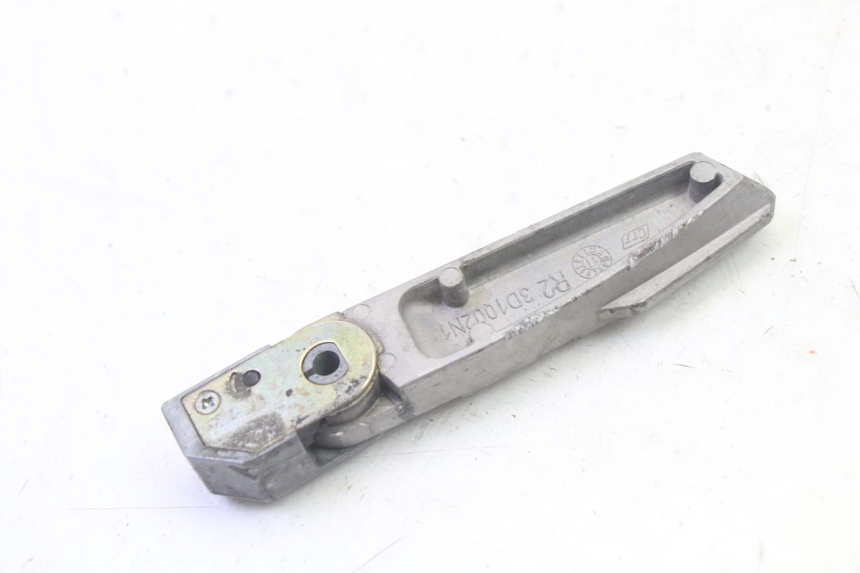 photo de REAR RIGHT FOOTREST KYMCO LIKE 4T 50 (2019 - 2025) - Technical close-up