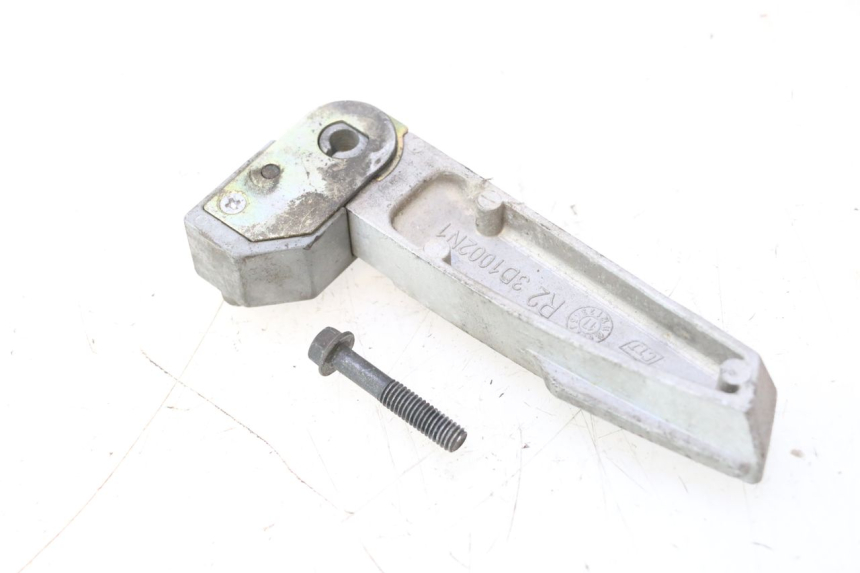 photo de REAR RIGHT FOOTREST KYMCO LIKE 4T 50 (2019 - 2025) - Technical close-up