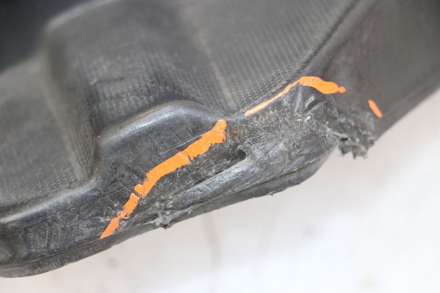 photo de REAR RIGHT FOOTREST PIAGGIO NEW TYPHOON 50 (2010 - 2017) - Zoom on usage condition