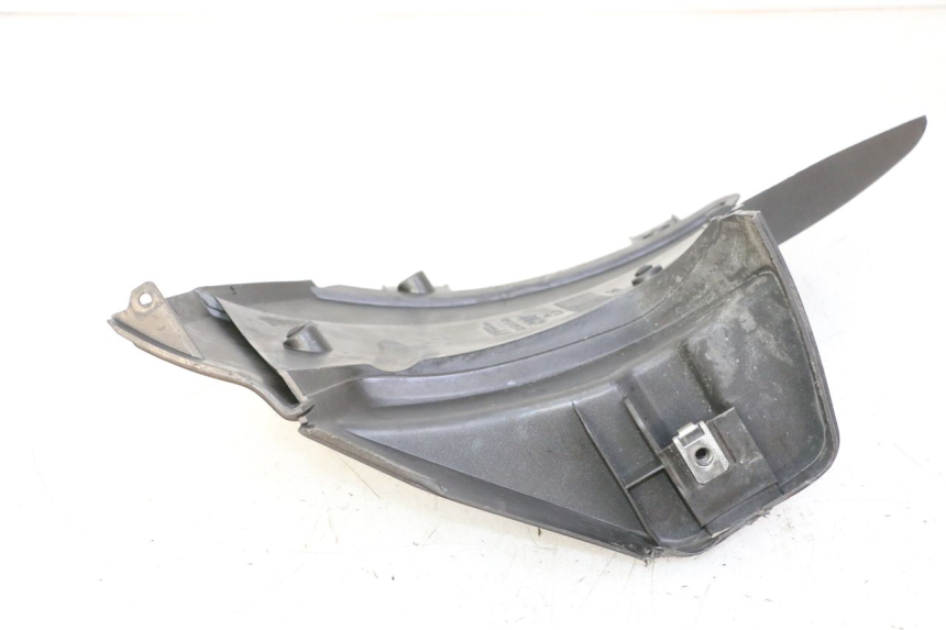 photo de REAR RIGHT FOOTREST PIAGGIO NEW TYPHOON 50 (2010 - 2017) - Technical close-up