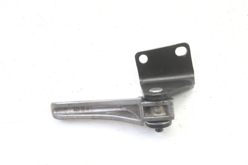 photo de REAR RIGHT FOOTREST PIAGGIO NRG POWER PUREJET 50 (2018 - 2021) - Technical close-up