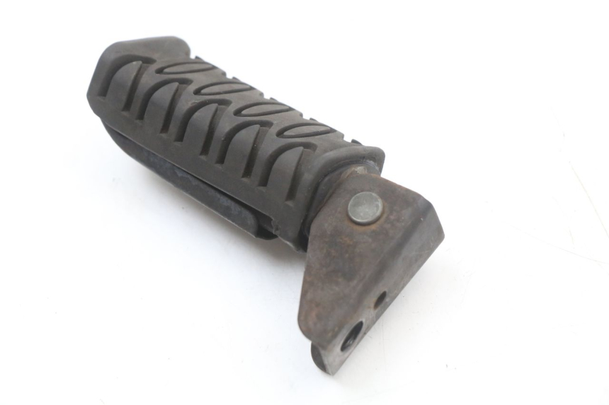 photo de REAR RIGHT FOOTREST ASTOR ORCAL 125 (2015 - 2017) - Alternative perspective