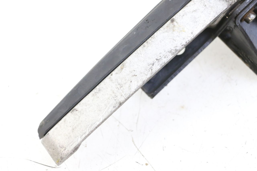 photo de RIGHT REAR FOOTREST PEUGEOT CITYSTAR 125 (2011 - 2017) - Technical close-up