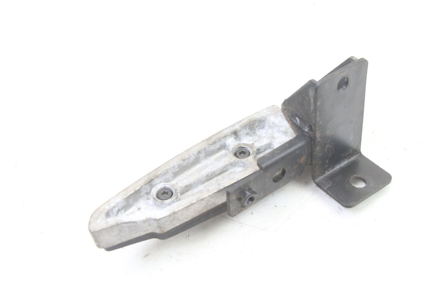 photo de REAR RIGHT FOOTREST PEUGEOT SATELIS 125 (2013 - 2018) - Alternative perspective