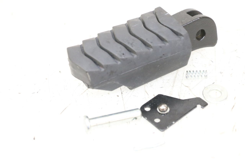 photo de REAR RIGHT FOOTREST ROYAL ENFIELD SCRAM 411 (2022 - 2024) - Main view