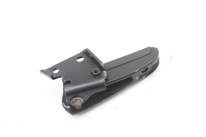 photo de REAR RIGHT FOOTREST GILERA RUNNER SL 50 (2006 - 2009) - Alternative perspective