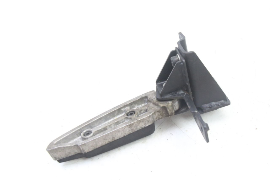 photo de REAR RIGHT FOOTREST PEUGEOT SATELIS 125 (2013 - 2018) - Technical close-up
