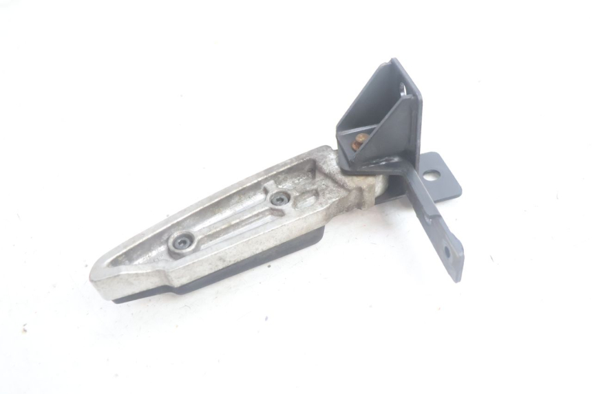 photo de REAR RIGHT FOOTREST PEUGEOT SATELIS 125 (2013 - 2018) - Zoom on usage condition