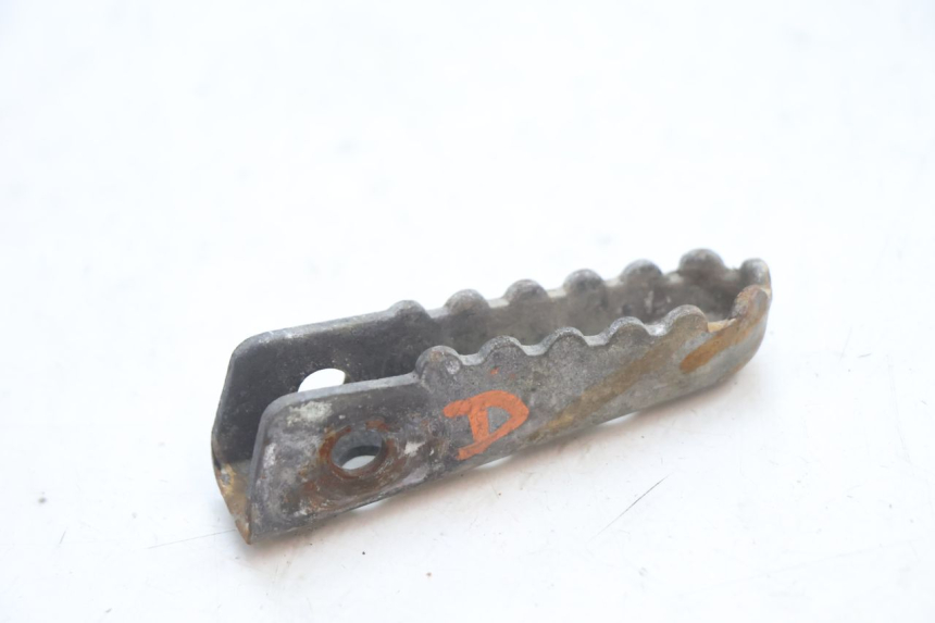 photo de REAR RIGHT FOOTREST DERBI SENDA 50 (2003 - 2005) - Main view