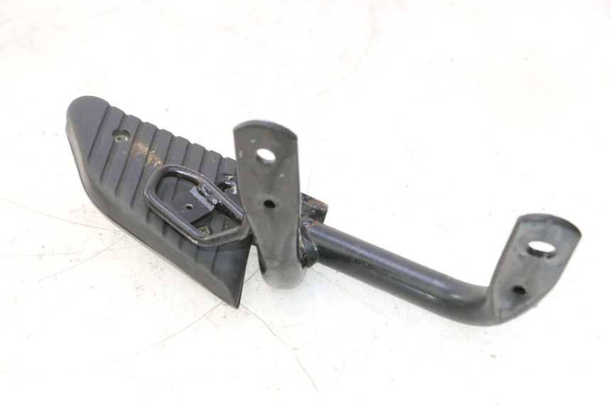photo de REAR RIGHT FOOTREST HONDA SH 125 (2001 - 2003) - Component detail