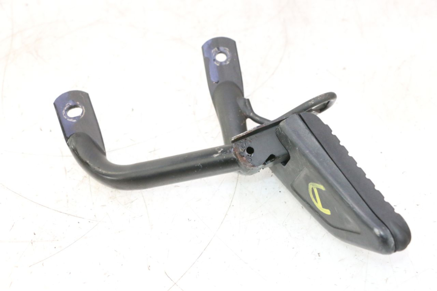 photo de REAR RIGHT FOOTREST HONDA SH 125 (2001 - 2003) - Product overview