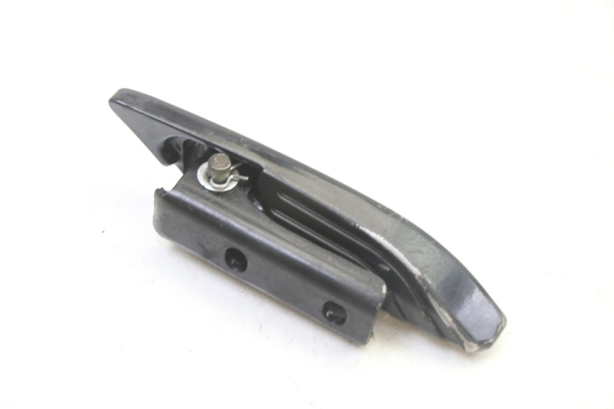 photo de REAR RIGHT FOOTREST APRILIA SR 2T 50 (2018 - 2022) - Zoom on usage condition