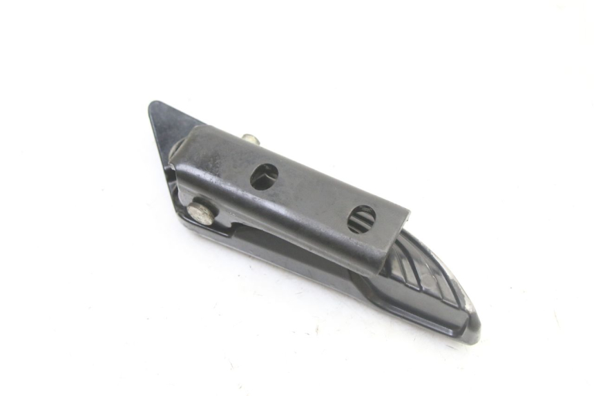 photo de REAR RIGHT FOOTREST APRILIA SR 2T 50 (2018 - 2022) - Alternative perspective
