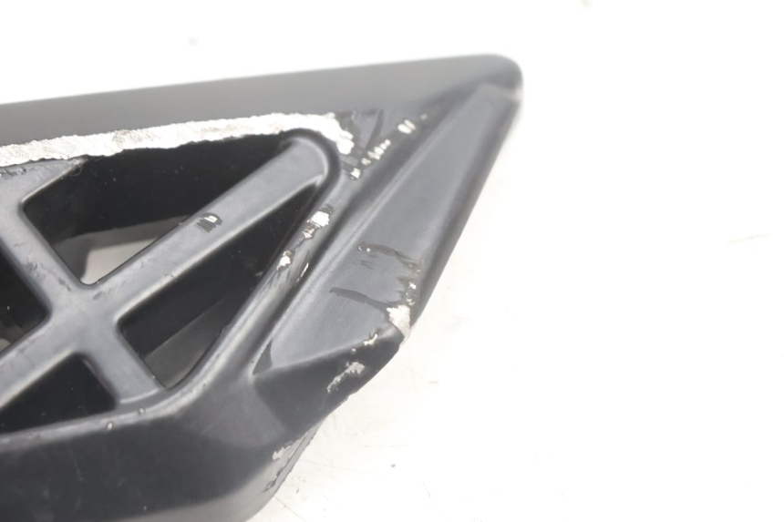 photo de REAR RIGHT FOOTREST PEUGEOT STREETZONE NAKED 2T 50 (2014 - 2018) - Product overview
