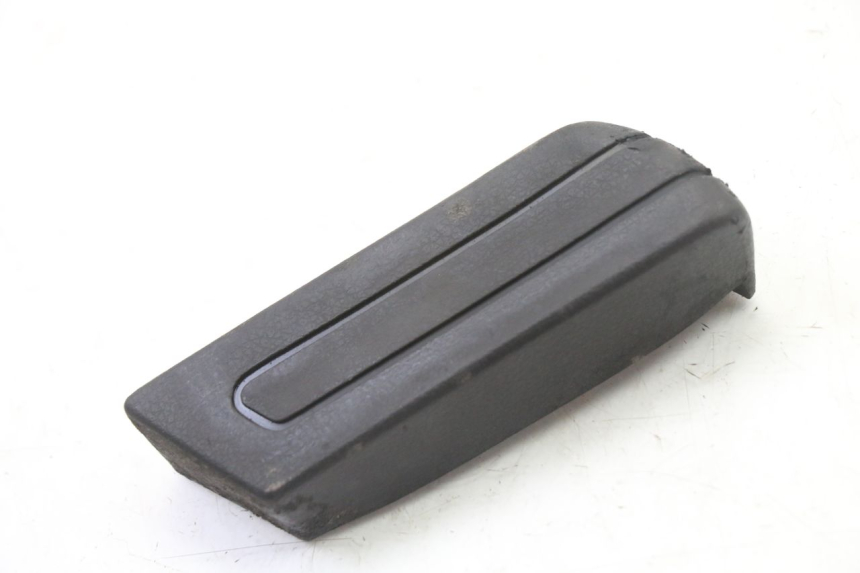 photo de REAR RIGHT FOOTREST PIAGGIO SUPER LX 125 (2000 - 2003) - Component detail