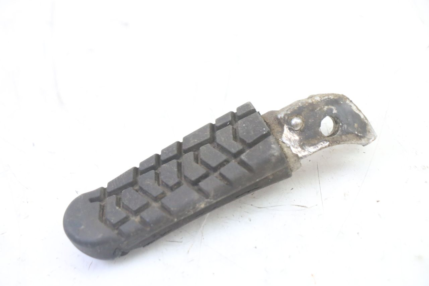 photo de REAR RIGHT FOOTREST KTM SUPERENDURO R 950 (2005 - 2009) - Alternative perspective