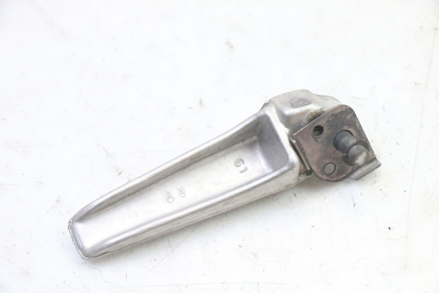 photo de REAR RIGHT FOOTREST SUZUKI SV S 650 (2003 - 2009) - Alternative perspective