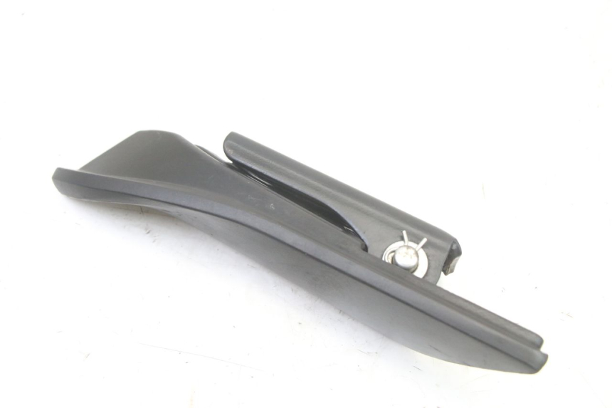 photo de REAR RIGHT FOOTREST APRILIA SXR 50 (2021 - 2023) - Surface and material condition