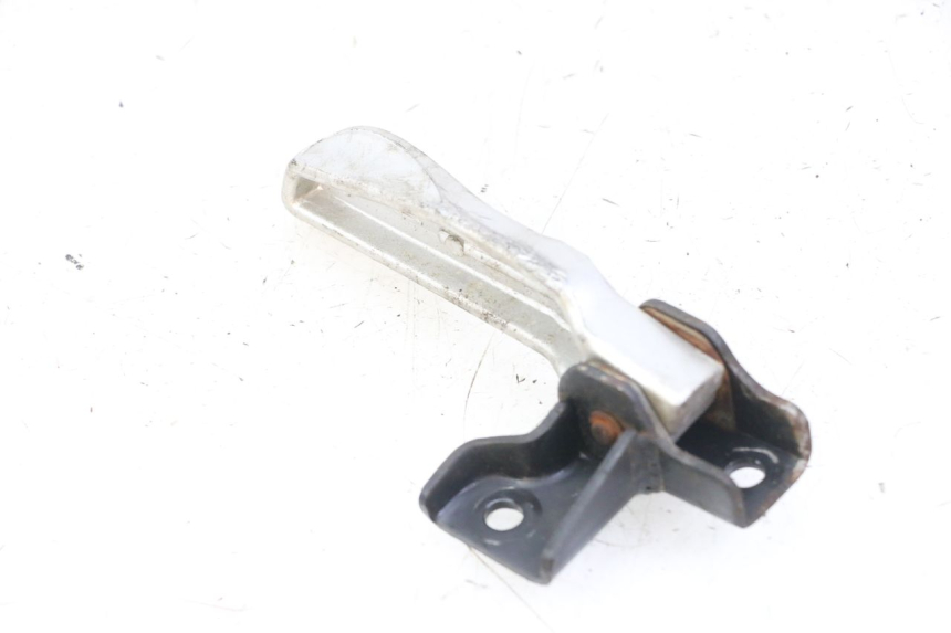 photo de REAR RIGHT FOOTREST PEUGEOT TWEET PRO CARGO 50 (2018 - 2022) - Zoom on usage condition