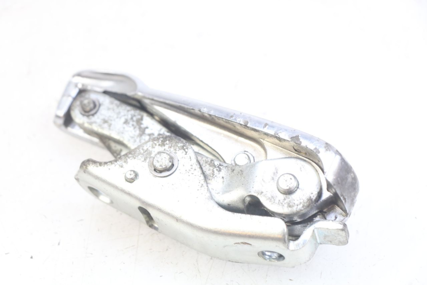 photo de RIGHT REAR FOOTREST PIAGGIO VESPA GRANTURISMO 125 (2003 - 2007) - Component detail