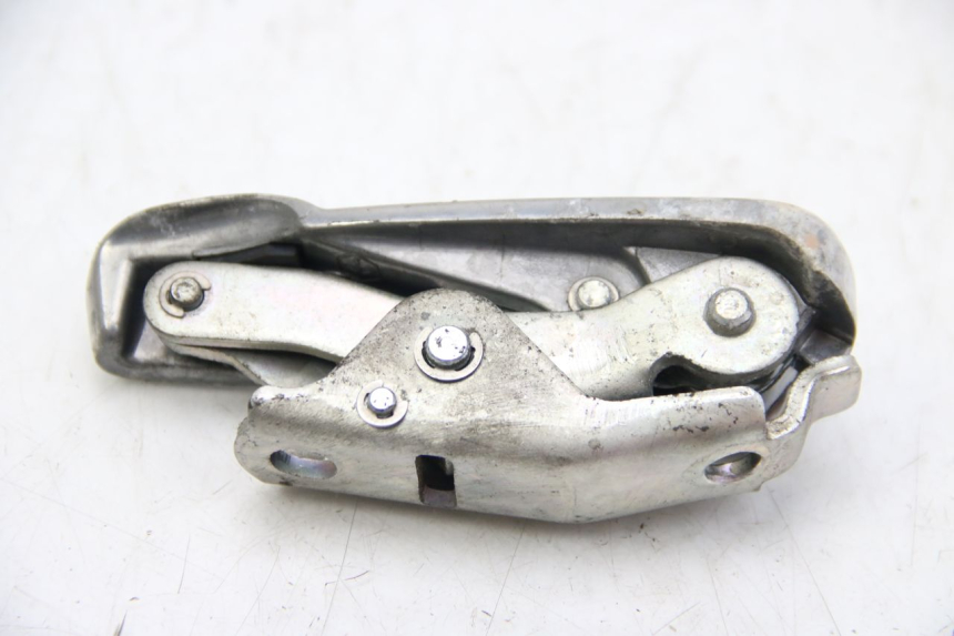 photo de RIGHT REAR FOOTPEG PIAGGIO VESPA GTS SUPER IE 125 (2009 - 2016) - Product overview