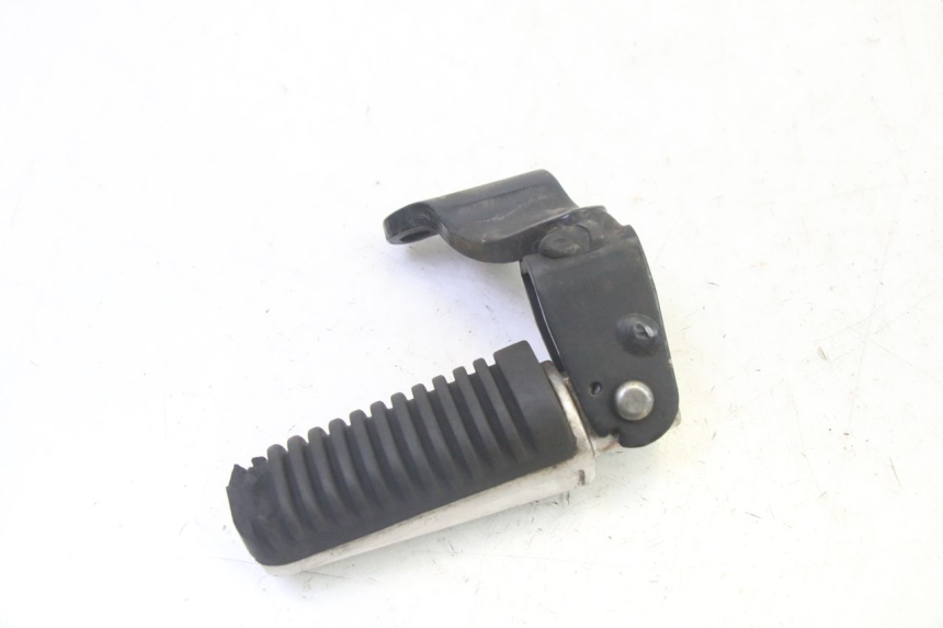 photo de REAR RIGHT FOOTREST YAMAHA X-MAX XMAX 250 (2006 - 2009) - Zoom on usage condition