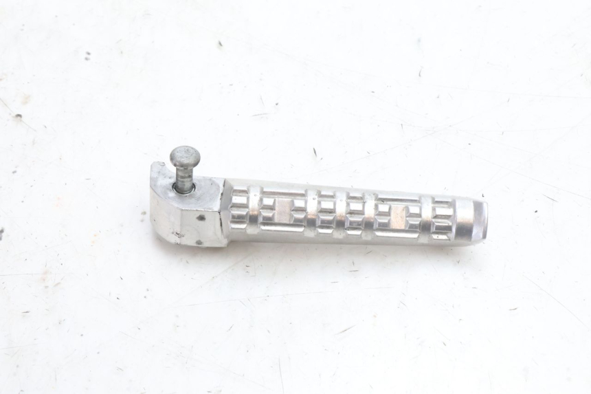 photo de REAR RIGHT FOOTREST YAMAHA X-MAX XMAX 125 (2010 - 2013) - Main view