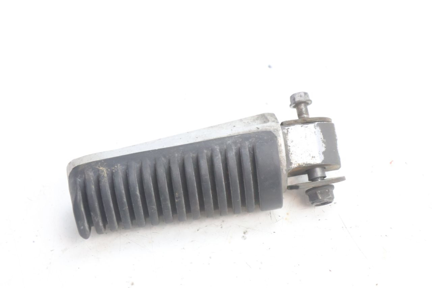 photo de REAR RIGHT FOOTREST YAMAHA XJR 1300 (1998 - 2002) - Alternative perspective
