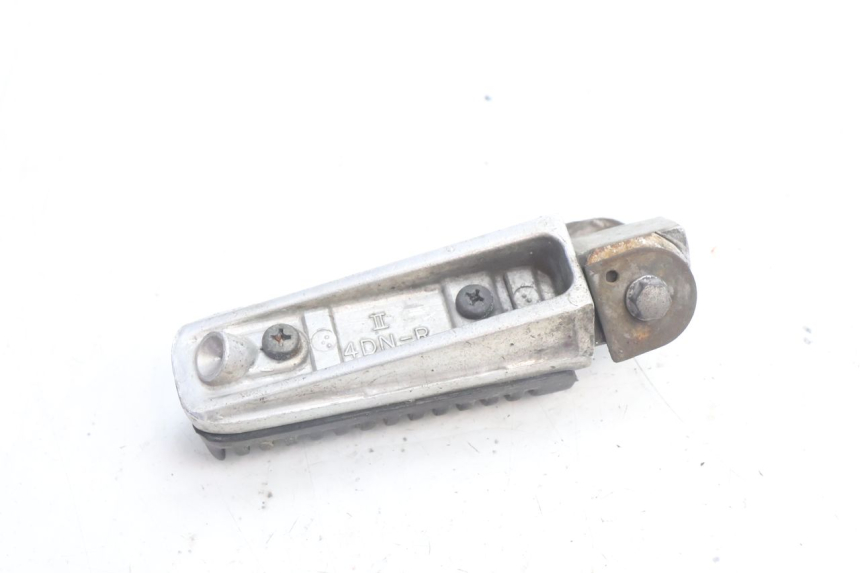 photo de REAR RIGHT FOOTREST YAMAHA XJR 1300 (1998 - 2002) - Technical close-up