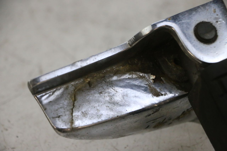 photo de REAR RIGHT FOOTREST KYMCO ZING 125 (1997 - 2003) - Distinctive features