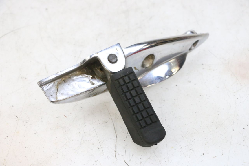photo de REAR RIGHT FOOTREST KYMCO ZING 125 (1997 - 2003) - Component zoom
